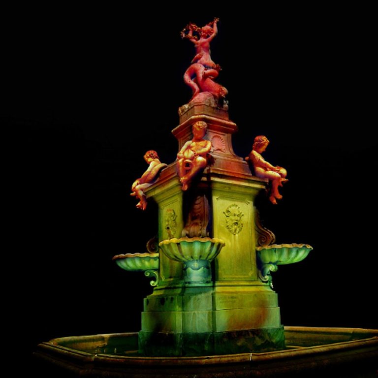 FUENTE PLAZA WEYLER